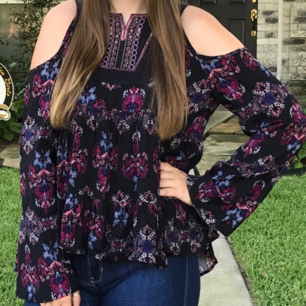 Long sleeve Alter’d state blouse
